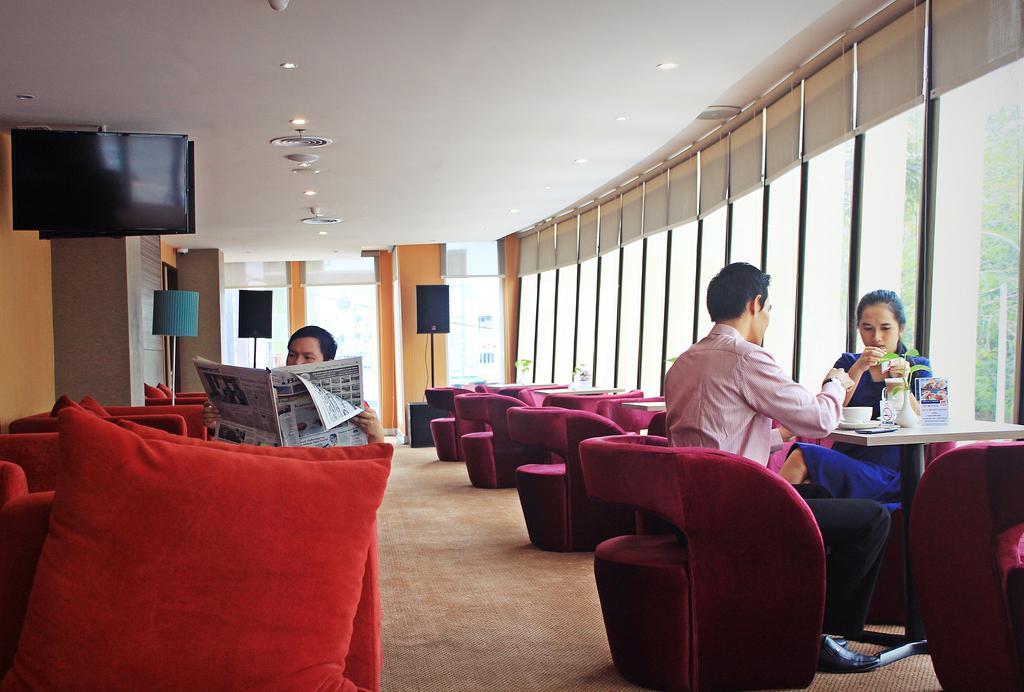 Biz Hotel Batam Наґойя Екстер'єр фото