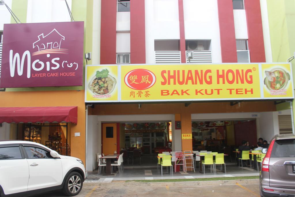 Biz Hotel Batam Наґойя Екстер'єр фото