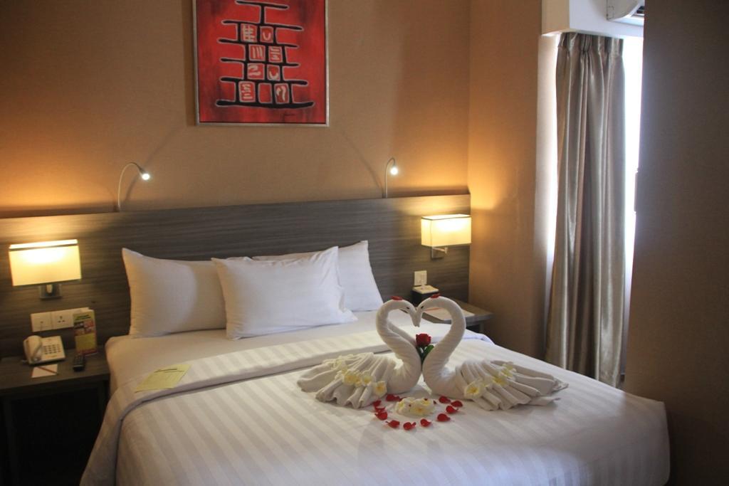 Biz Hotel Batam Наґойя Екстер'єр фото