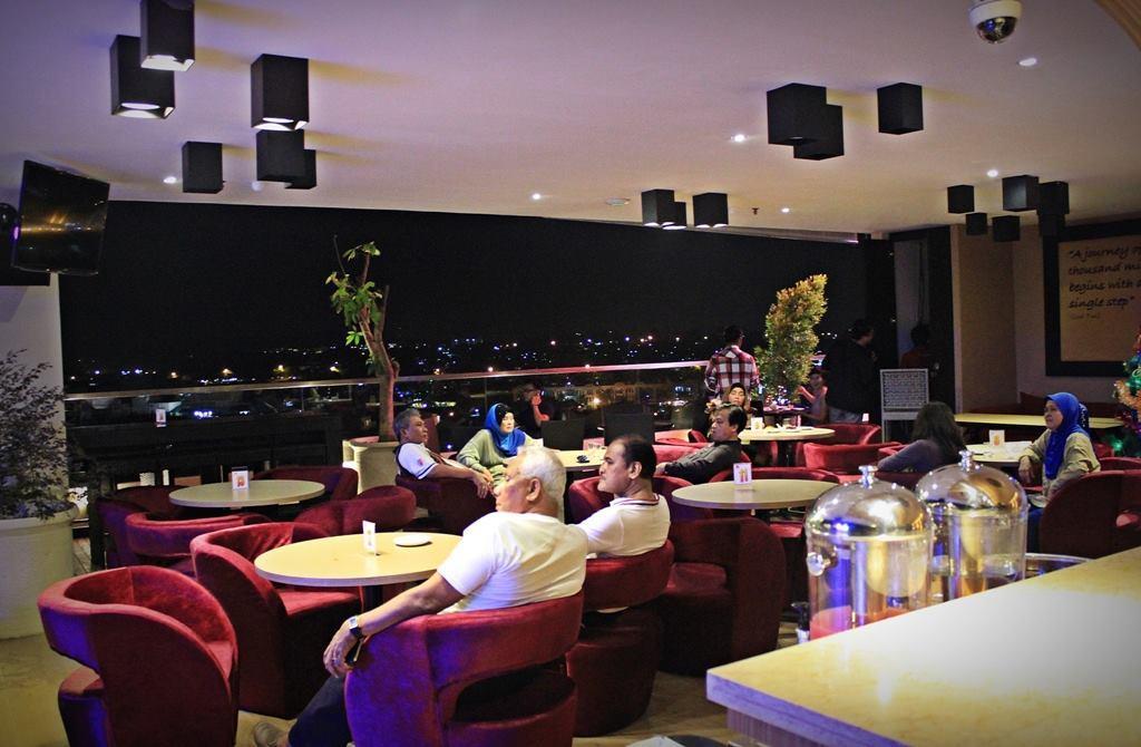 Biz Hotel Batam Наґойя Екстер'єр фото