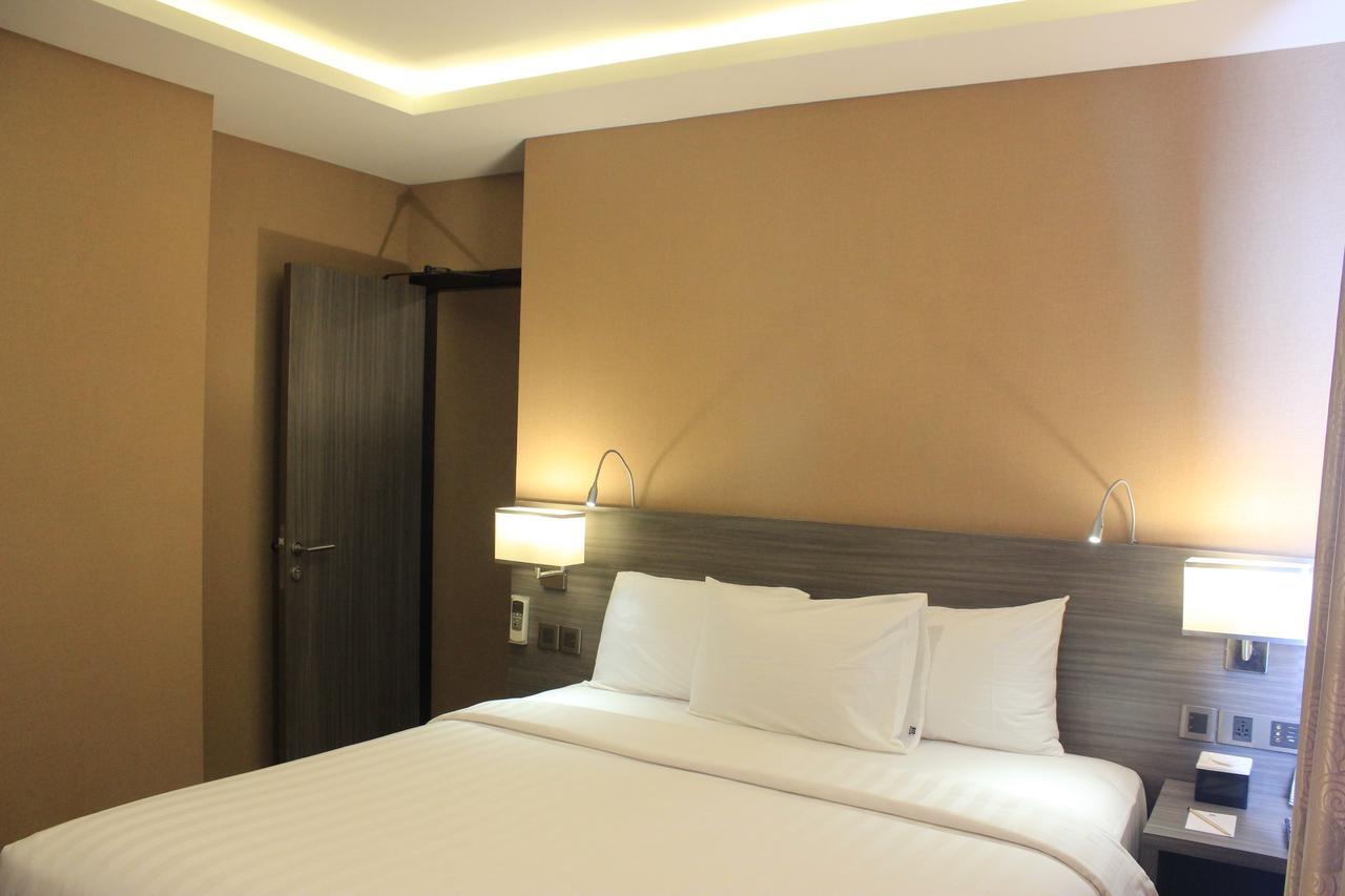 Biz Hotel Batam Наґойя Екстер'єр фото