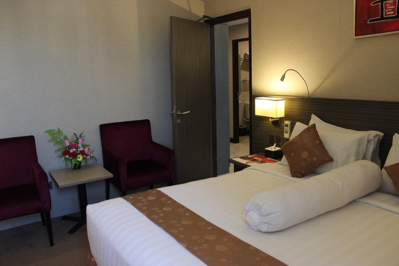 Biz Hotel Batam Наґойя Екстер'єр фото