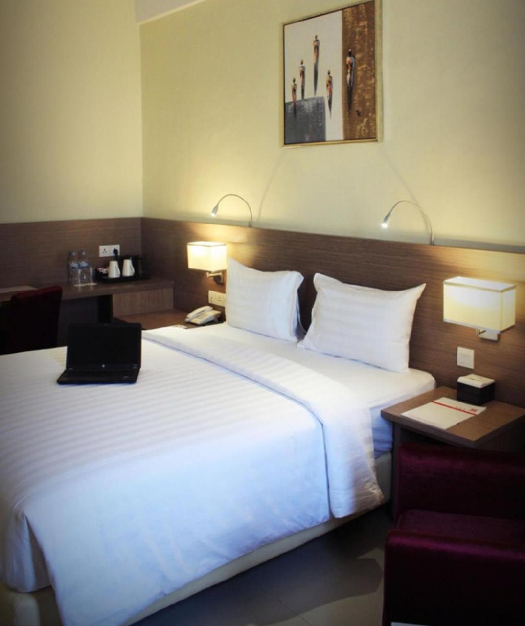 Biz Hotel Batam Наґойя Екстер'єр фото