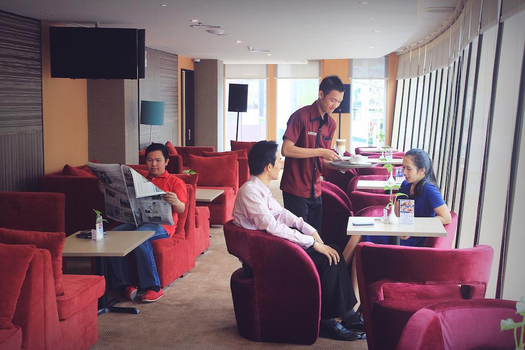Biz Hotel Batam Наґойя Екстер'єр фото