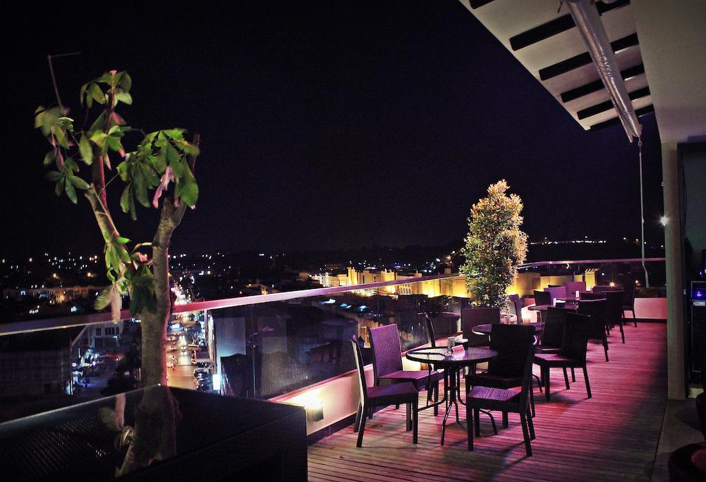 Biz Hotel Batam Наґойя Екстер'єр фото